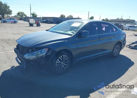 2019 Volkswagen Jetta 1.4T R-Line/1.4T S/1.4T Se z USA, uszkodzony, nr VIN 3VWC57BU2KM006323